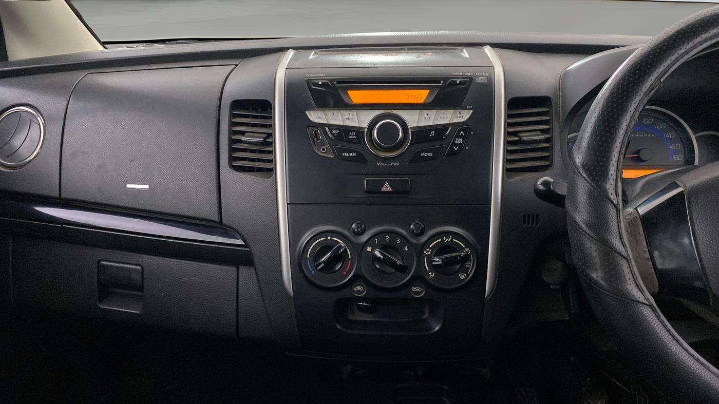 2014 Maruti Wagon R Stingray VXI, CNG, Manual, 96,154 km, Air Conditioner