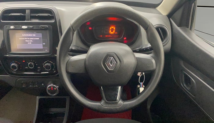 2017 Renault Kwid RXT 1.0 AMT, Petrol, Automatic, 58,057 km, Steering Wheel Close Up