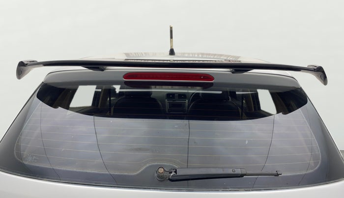 2015 Volkswagen Polo HIGHLINE1.2L, Petrol, Manual, 1,05,657 km, Rear Windshield