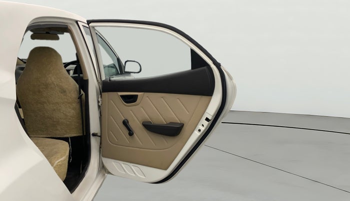 2018 Hyundai Eon ERA +, Petrol, Manual, 72,447 km, RHS Rear Door