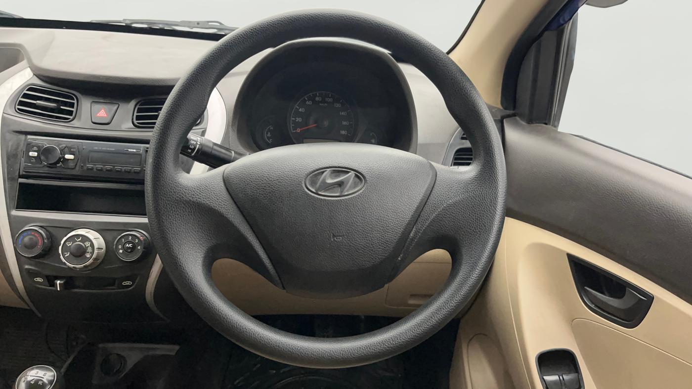 2016 Hyundai Eon ERA +, CNG, Manual, 47,890 km, Steering Wheel Close Up