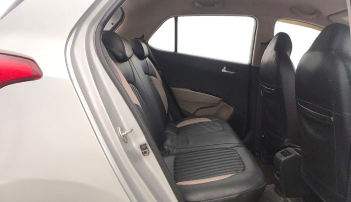 2015 Hyundai Grand i10 ASTA (O) 1.2 KAPPA VTVT, Petrol, Manual, 48,644 km, Right Side Rear Door Cabin