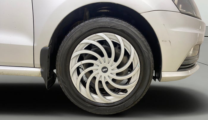 2017 Volkswagen Ameo COMFORTLINE 1.5 AT, Diesel, Automatic, 1,48,441 km, Right Front Wheel