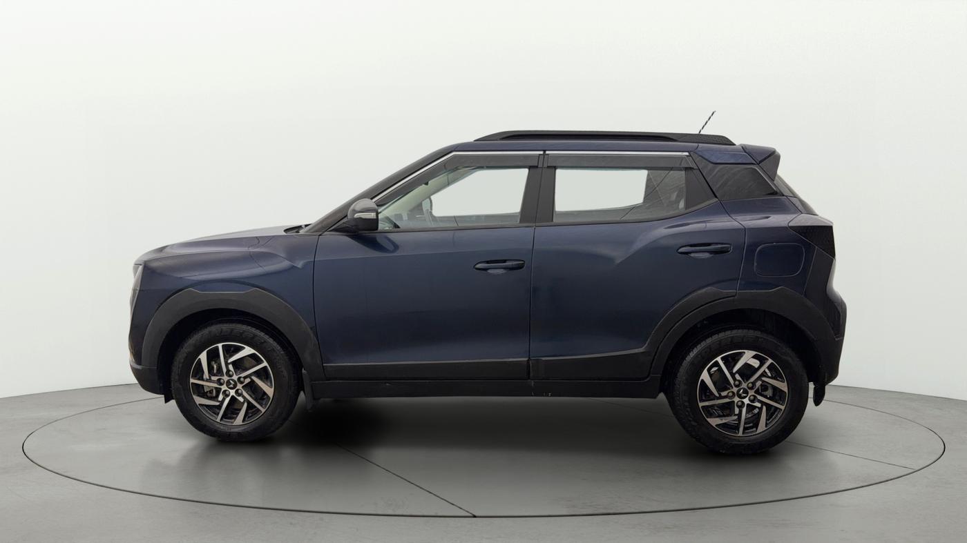 2024 Mahindra XUV 3XO AX5 1.2 L TCMPFi, Petrol, Manual, 8,818 km, Left Side