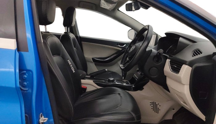 2020 Tata NEXON XZA PLUS (O) PETROL, Petrol, Automatic, 33,391 km, Right Side Front Door Cabin