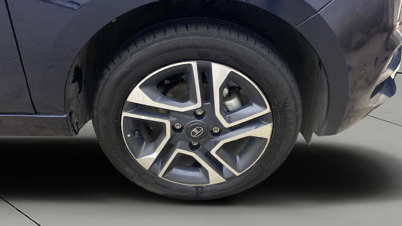 2023 Tata Tiago XZA PLUS PETROL, Petrol, Automatic, 10,244 km, Right Front Wheel