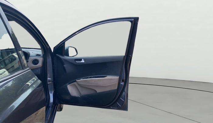 2017 Hyundai Grand i10 SPORTZ (O) 1.2 KAPPA VTVT, Petrol, Manual, 35,629 km, RHS Front Door