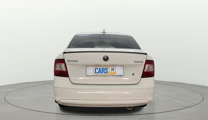 2017 Skoda Rapid AMBITION 1.6 MPI MT, Petrol, Manual, 42,422 km, Back/Rear