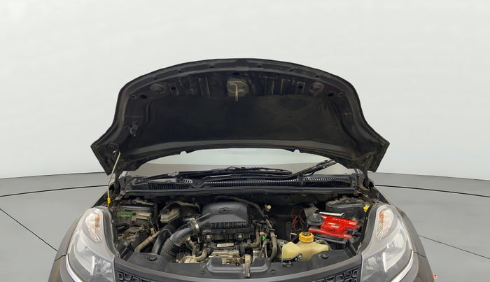2018 Tata NEXON XE PETROL, Petrol, Manual, 98,561 km, Open Bonet
