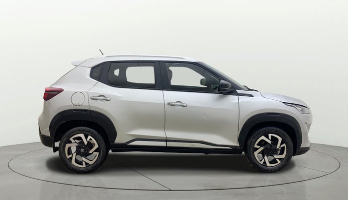2022 Nissan MAGNITE XV TURBO CVT, Petrol, Automatic, 40,153 km, Right Side View