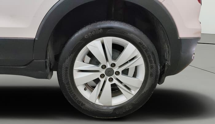 2021 Skoda KUSHAQ AMBITION 1.0L TSI AT, Petrol, Automatic, 1,12,663 km, Left Rear Wheel