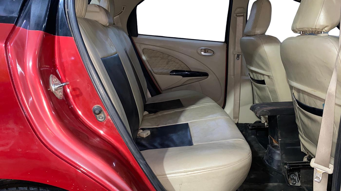 2019 Toyota Etios Liva V, CNG, Manual, 68,220 km, Right Side Rear Door Cabin