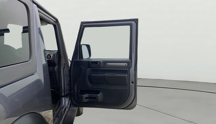 2021 Mahindra Thar LX HT PETROL 4WD MT, Petrol, Manual, 30,711 km, RHS Front Door