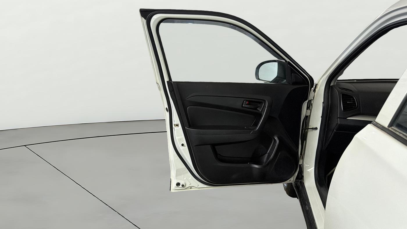 2022 Maruti Vitara Brezza LXI, Petrol, Manual, 52,003 km, LHS Front Door