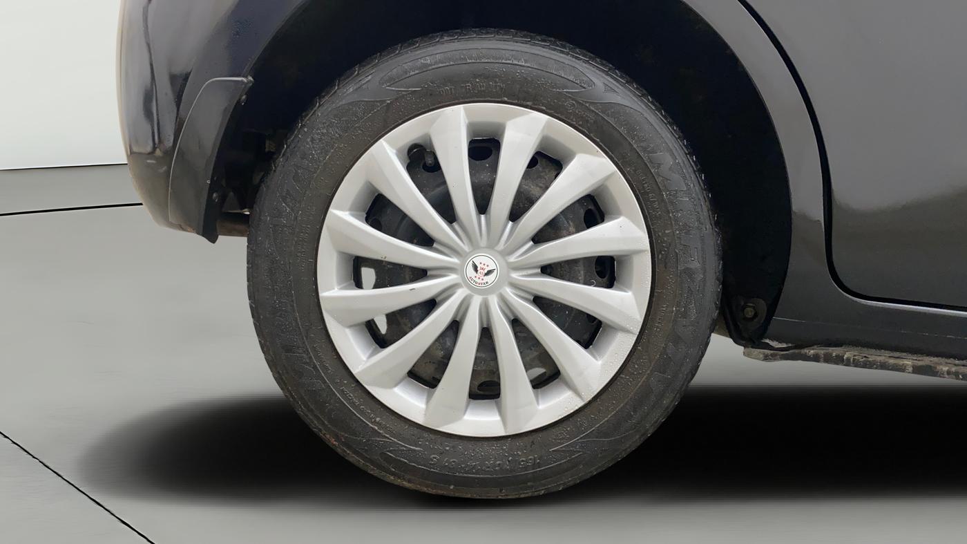 2018 Nissan Micra XL CVT, Petrol, Automatic, 29,595 km, Right Rear Wheel