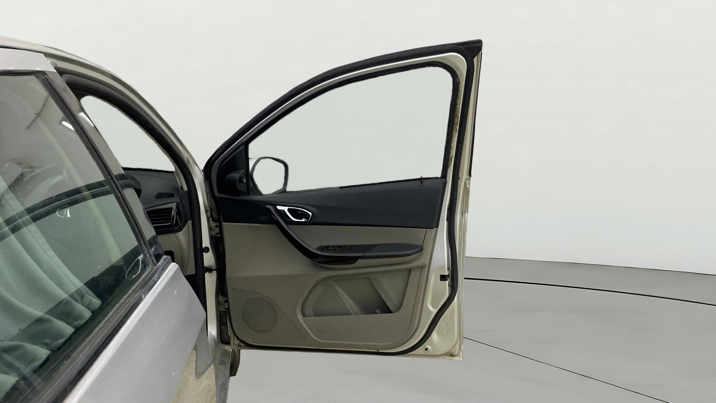 2018 Tata Tiago XZA PETROL, Petrol, Automatic, 80,434 km, RHS Front Door