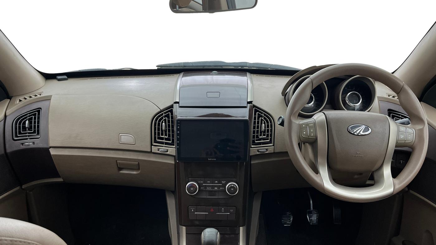 2013 Mahindra XUV500 W6, Diesel, Manual, 77,330 km, Dashboard