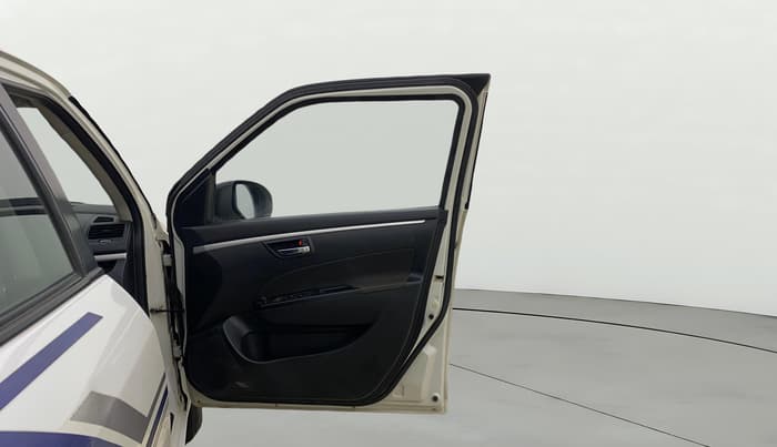 2013 Maruti Swift VXI, Petrol, Manual, 44,681 km, RHS Front Door