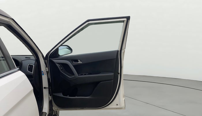 2017 Hyundai Creta SX PLUS 1.6 PETROL, Petrol, Manual, 80,223 km, RHS Front Door