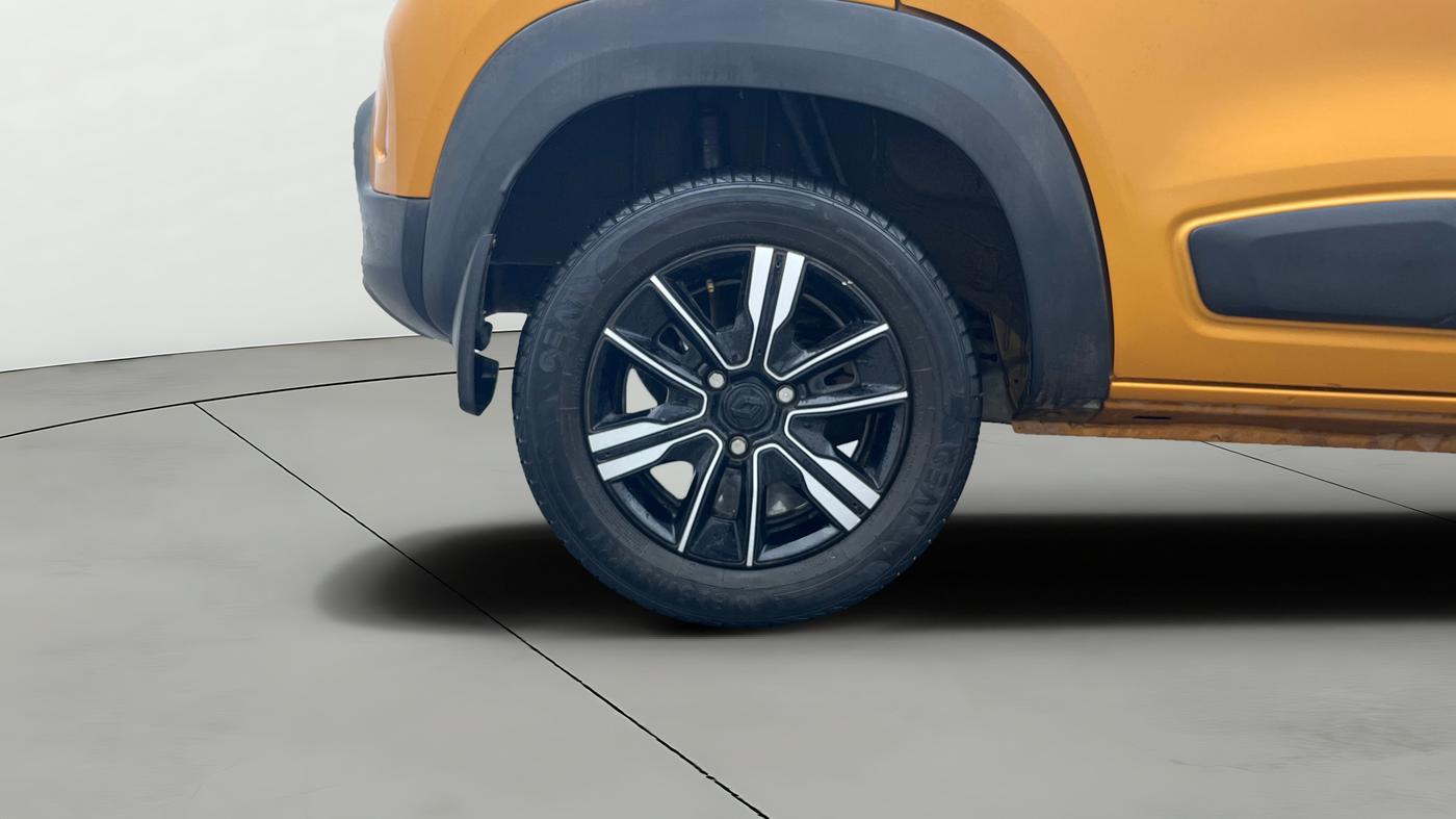 2023 Renault Kwid CLIMBER MT 1.0, Petrol, Manual, 26,259 km, Right Rear Wheel