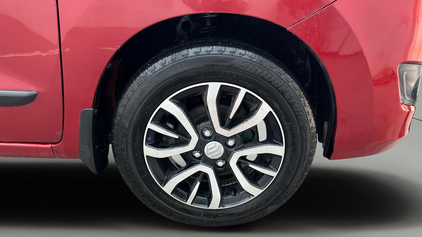 2013 Maruti Wagon R 1.0 VXI, Petrol, Manual, 63,030 km, Right Front Wheel
