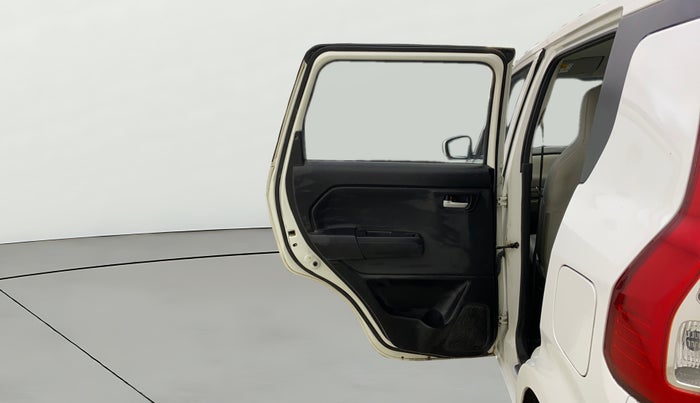 2022 Maruti New Wagon-R VXI CNG 1.0, CNG, Manual, 42,548 km, LHS Rear Door