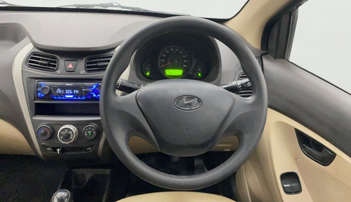 2015 Hyundai Eon ERA +, Petrol, Manual, 39,891 km, Steering Wheel Close Up