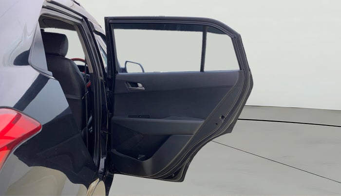 2017 Hyundai Creta SX PLUS 1.6 DIESEL, Diesel, Manual, 1,00,287 km, RHS Rear Door