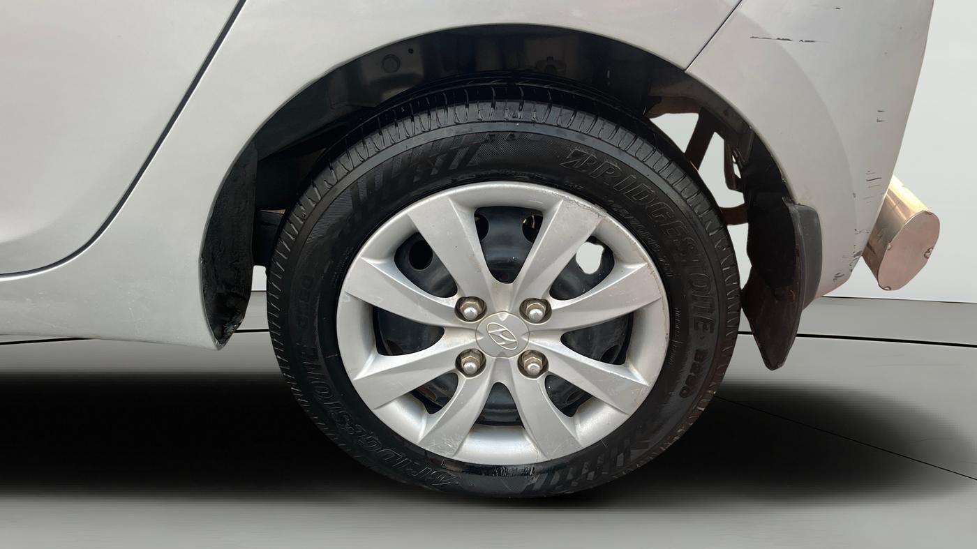 2015 Hyundai Eon MAGNA +, Petrol, Manual, 93,688 km, Left Rear Wheel