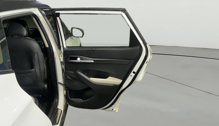 2022 KIA SELTOS HTK PLUS 1.5 IMT, Petrol, Manual, 32,615 km, RHS Rear Door