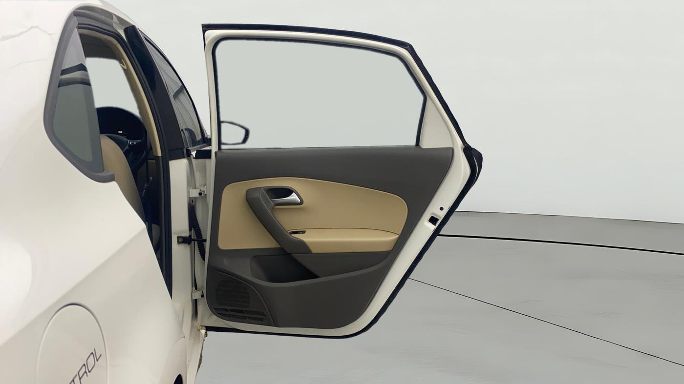 2016 Volkswagen Vento HIGHLINE 1.6 MPI, Petrol, Manual, 79,037 km, RHS Rear Door