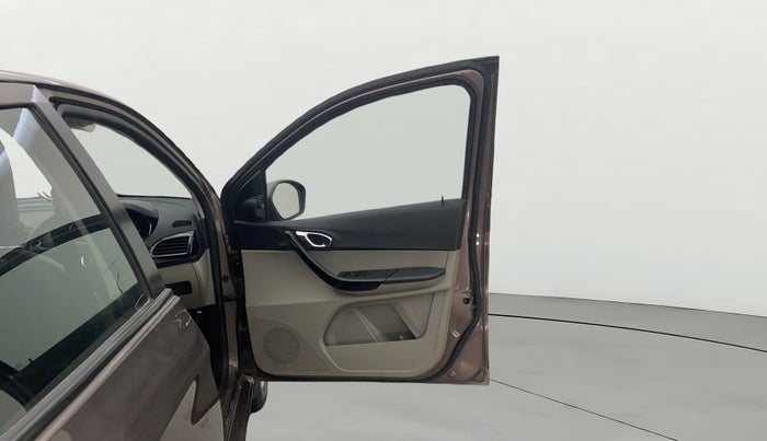 2018 Tata Tiago XZ PETROL, Petrol, Manual, 13,875 km, RHS Front Door