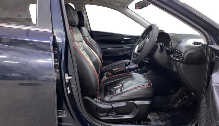 2023 Hyundai NEW I20 ASTA 1.2 MT, Petrol, Manual, 43,230 km, Right Side Front Door Cabin