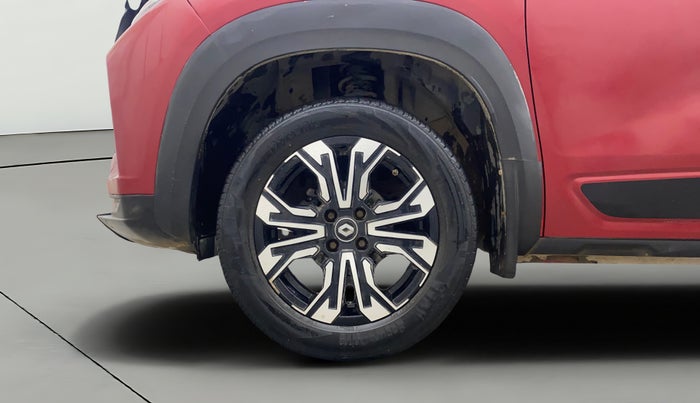 2022 Renault Kiger RXT (O) AMT DUAL TONE, Petrol, Automatic, 34,838 km, Left Front Wheel