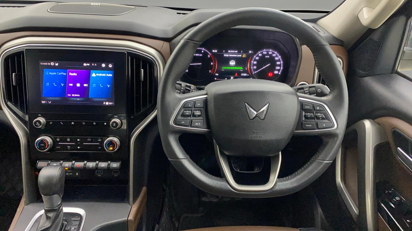 2023 Mahindra SCORPIO-N Z8 L DIESEL AT 2WD 7 STR, Diesel, Automatic, 57,379 km, Steering Wheel Close Up