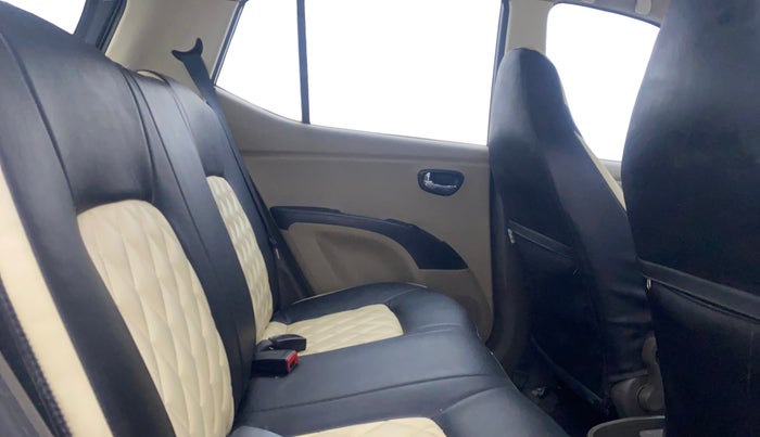 2013 Hyundai i10 MAGNA 1.1, Petrol, Manual, 46,735 km, Right Side Rear Door Cabin