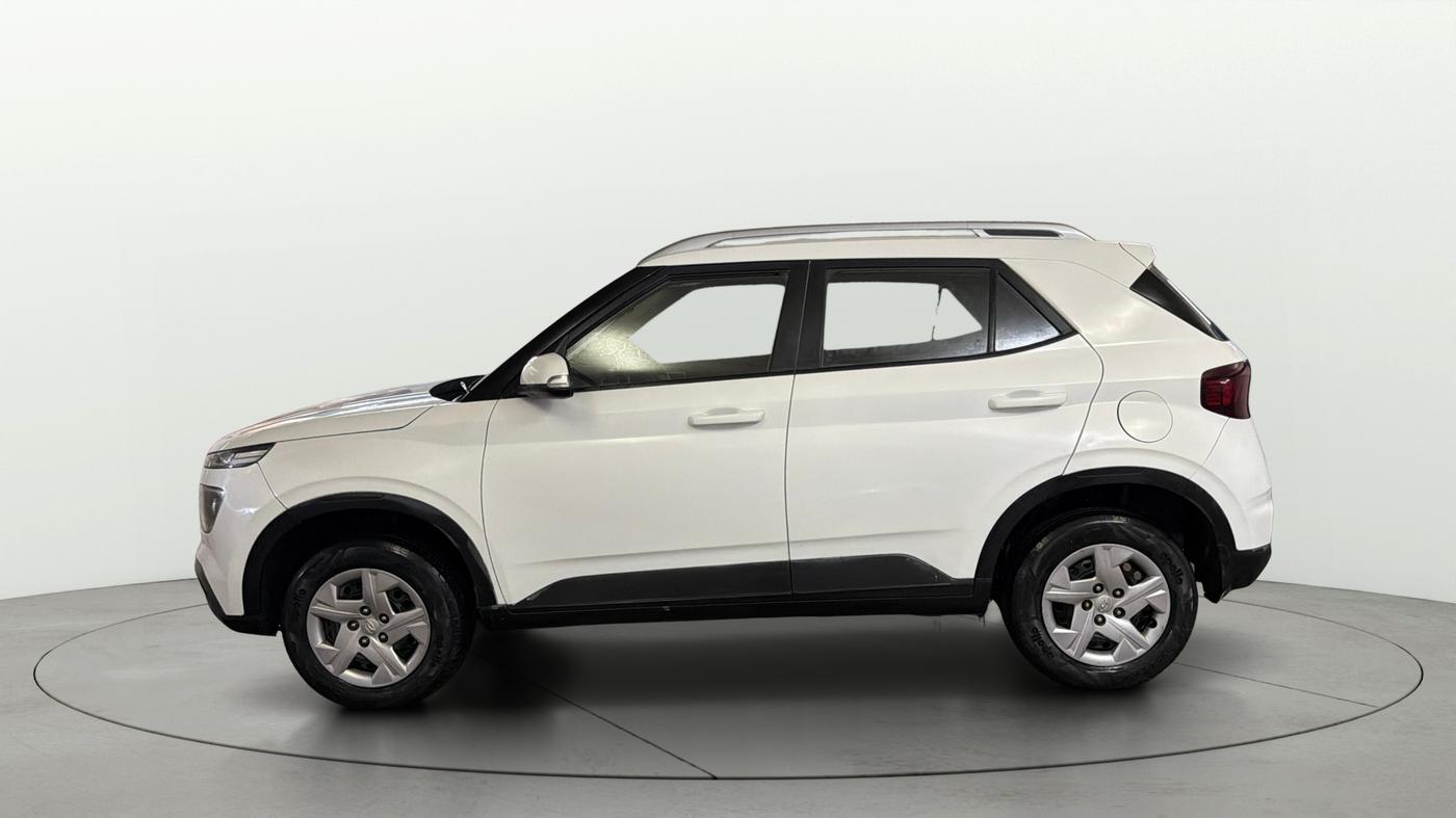 2021 Hyundai VENUE S+ 1.2, Petrol, Manual, 16,336 km, Left Side