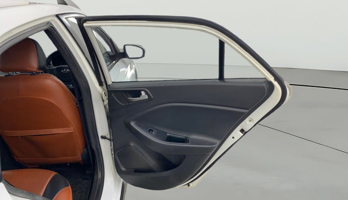 2015 Hyundai i20 Active 1.2 SX, Petrol, Manual, 1,00,190 km, RHS Rear Door