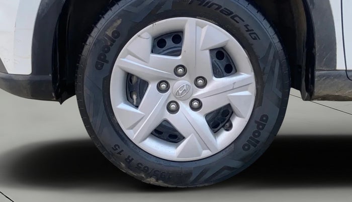 2020 Hyundai VENUE S 1.2, Petrol, Manual, 29,129 km, Left Front Wheel