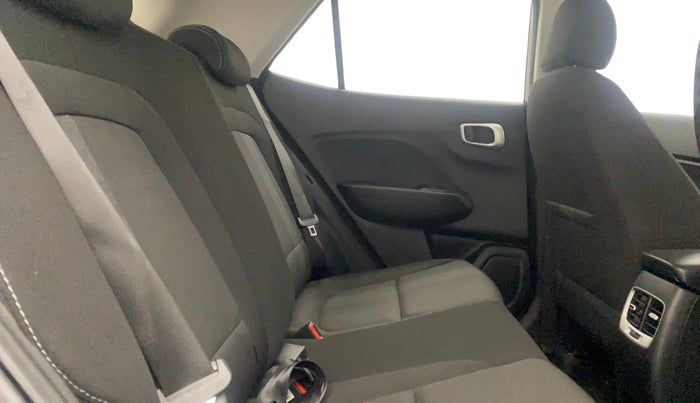 2020 Hyundai VENUE SX 1.0 TURBO, Petrol, Manual, 35,314 km, Right Side Rear Door Cabin