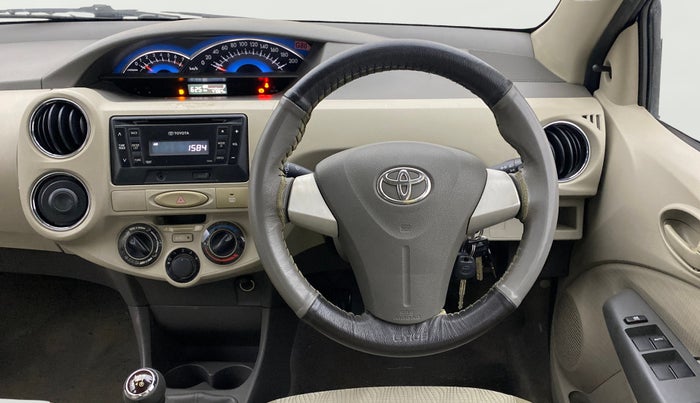 2015 Toyota Etios Liva G, Petrol, Manual, 47,064 km, Steering Wheel Close Up