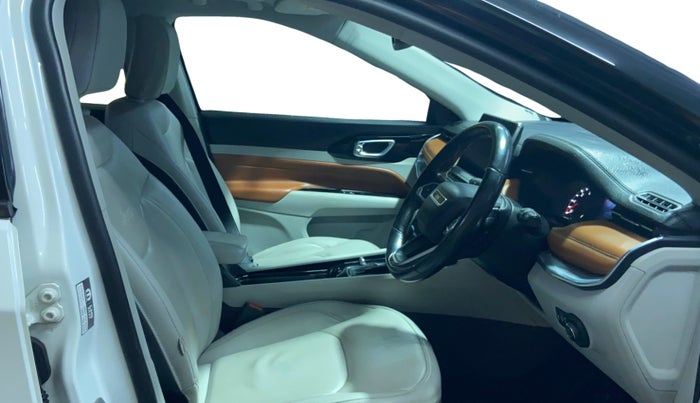 2021 Jeep Compass LIMITED (O) 2.0 DIESEL 4X4 AT, Diesel, Automatic, 1,09,401 km, Right Side Front Door Cabin