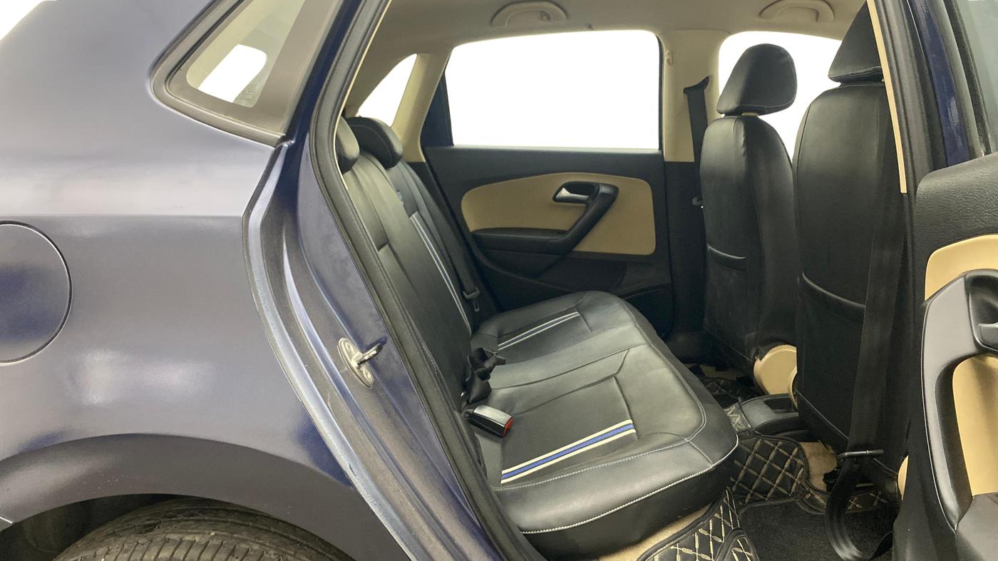 2015 Volkswagen Polo HIGHLINE1.5L, Diesel, Manual, 89,343 km, Right Side Rear Door Cabin