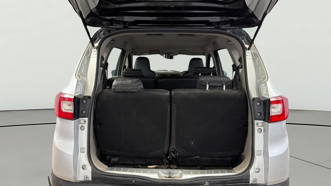 2022 Renault TRIBER RXT, Petrol, Manual, 72,957 km, Boot Open Zoomed View