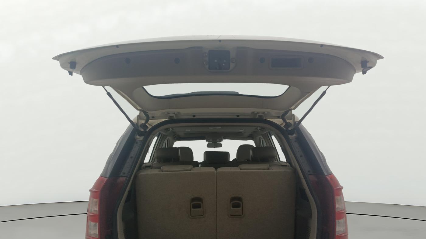 2017 Mahindra XUV500 W10 AT, Diesel, Automatic, 69,270 km, Boot Door Open
