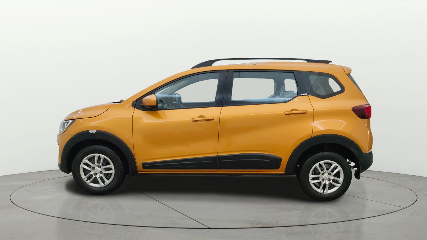 2019 Renault TRIBER RXT, Petrol, Manual, 70,698 km, Left Side
