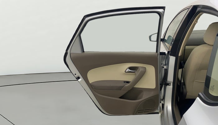 2016 Skoda Rapid 1.5 TDI CR STYLE PLUS AT, Diesel, Automatic, 1,05,843 km, LHS Rear Door