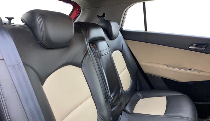 2015 Hyundai Creta SX PLUS 1.6 PETROL, Petrol, Manual, 96,391 km, Right Side Rear Door Cabin