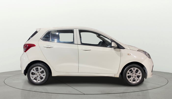 2015 Hyundai Grand i10 MAGNA 1.2 KAPPA VTVT, Petrol, Manual, 18,835 km, Right Side View