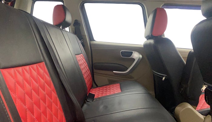 2017 Mahindra TUV300 T8 AMT, Diesel, Automatic, 83,049 km, Right Side Rear Door Cabin